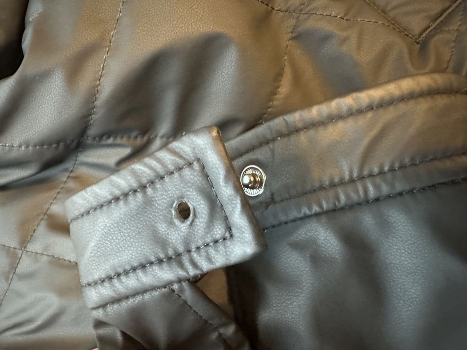 Мъжко яке имитиращо кожа Guess