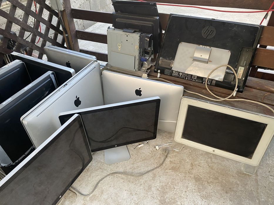 Lot Calculatoare Mac si monitoare