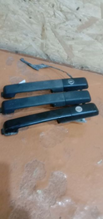 Продам дверные ручки на Фольксваген Пассат