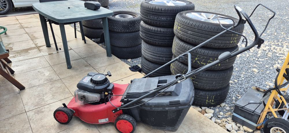 Бензинова косачка