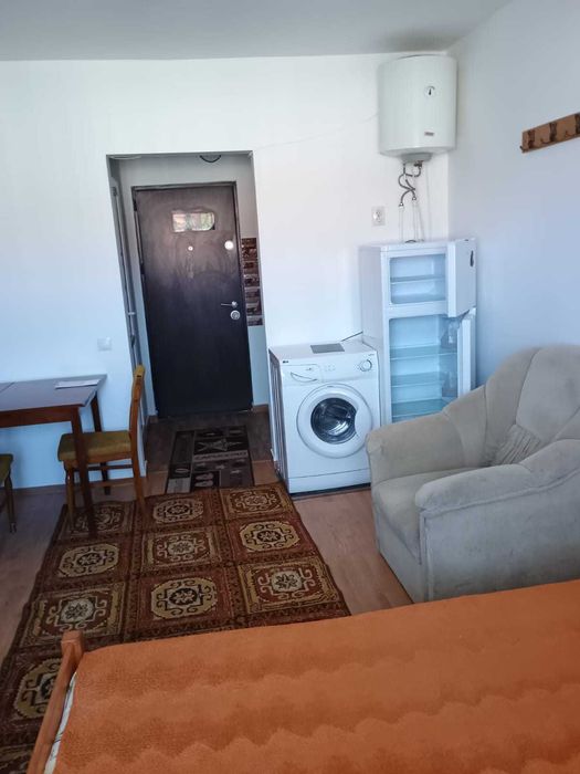 Garsoniera de inchiriat - DOAR termen lung - 240 Euro + garantie