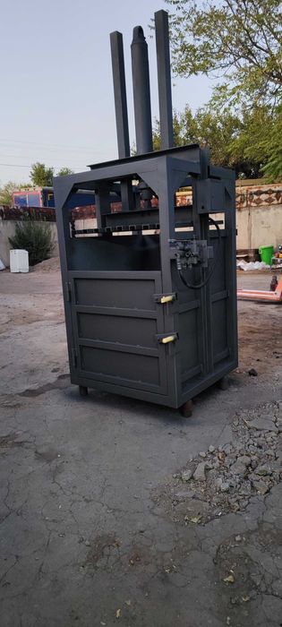 Продаётся пресс для мукулатуры