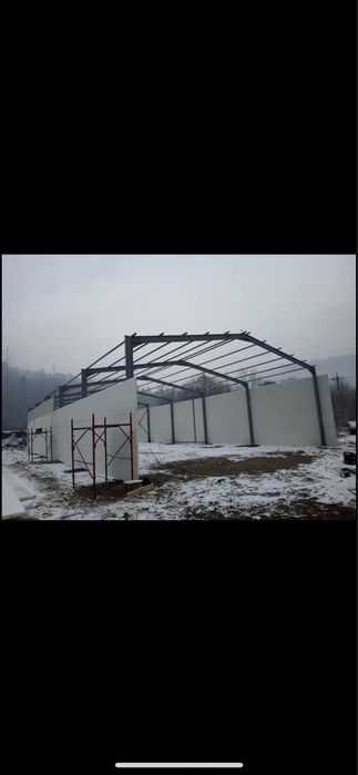 Vand hala metalica de  pe stoc 8m x 20m complecta cu panou sandwich