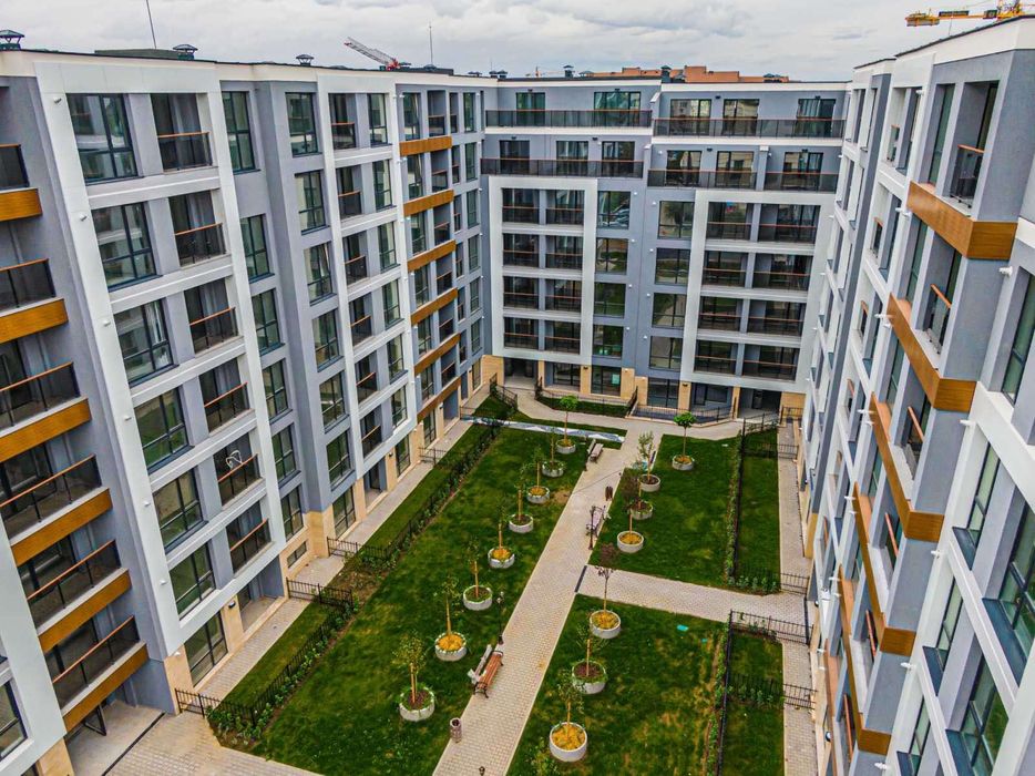 Продава се Тристаен апартамент в София, Борово - 95 кв.м за 2527 €/кв.м - Снимка #2