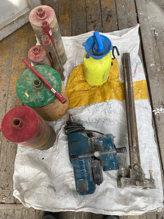 Машина алмазного бурения