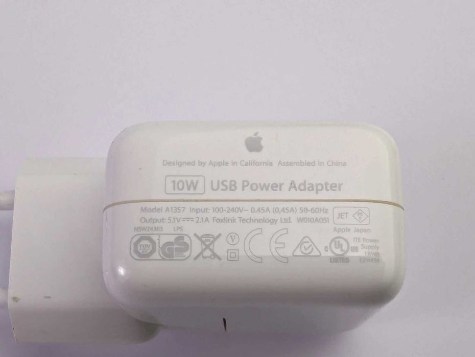 Apple A1357 10W Power Adapter Захранващ Адаптер Зарядно устройство iPad, iPhone таблет телефон USB