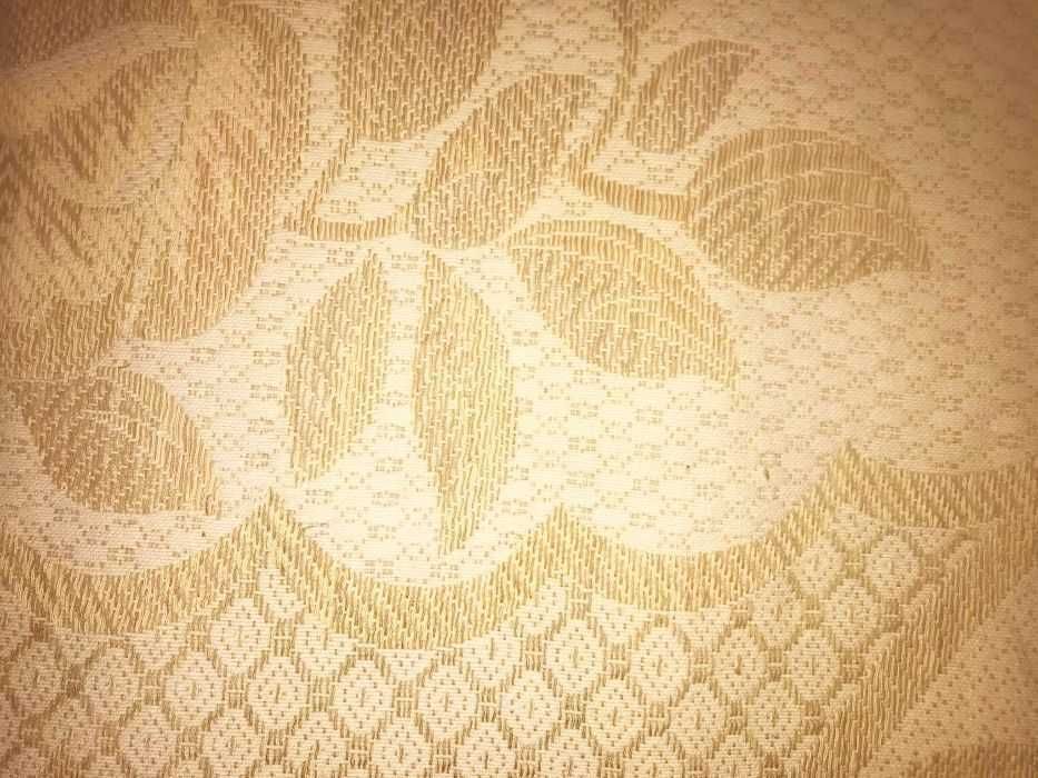 Cuvertura tesuta manual din bumbac si matase naturala