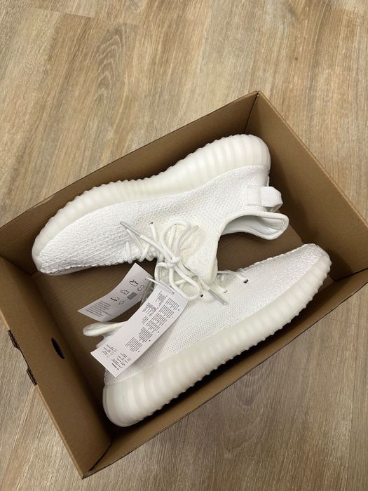 Yeezy Boost 350 V2