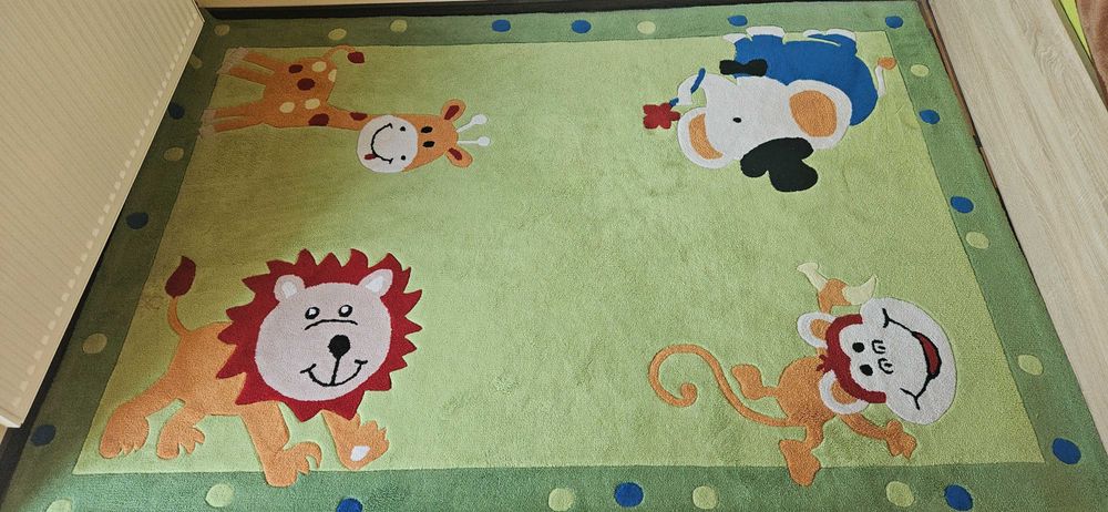 Vand covor camera copii