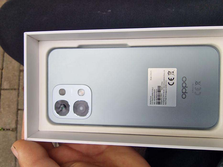 Oppo A6 Pro  5G  8 ram cu 256