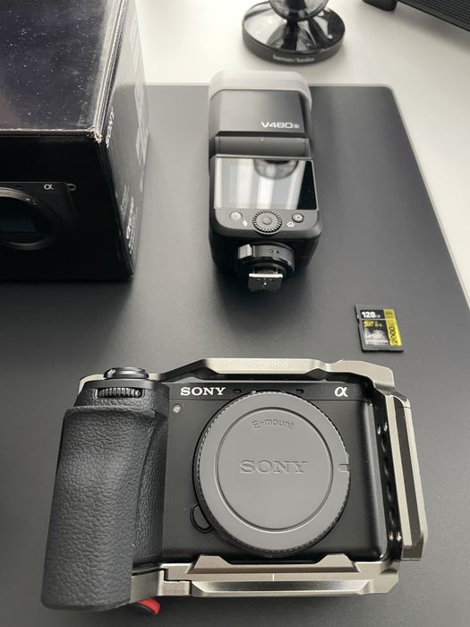 Sony A6700 Kit 18-135mm APS-C 4K 26 MP