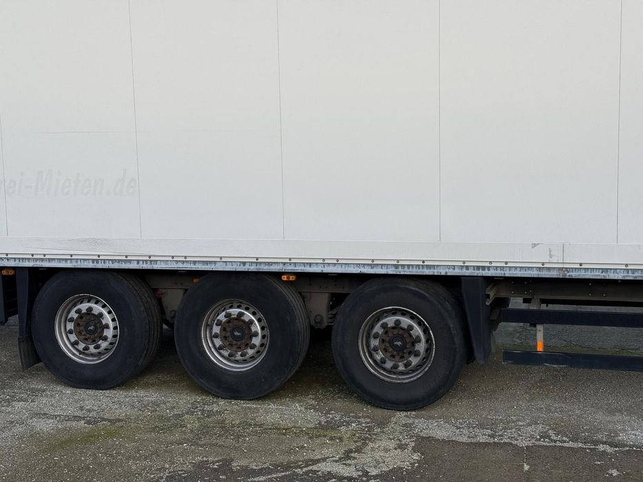 Semiremorcă BOX Schmitz SKO24 – 2007 – Șasiu galvanizat