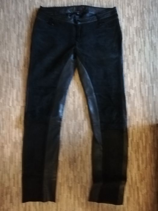 Pantaloni piele naturală 100 %, de damă, masura 29.