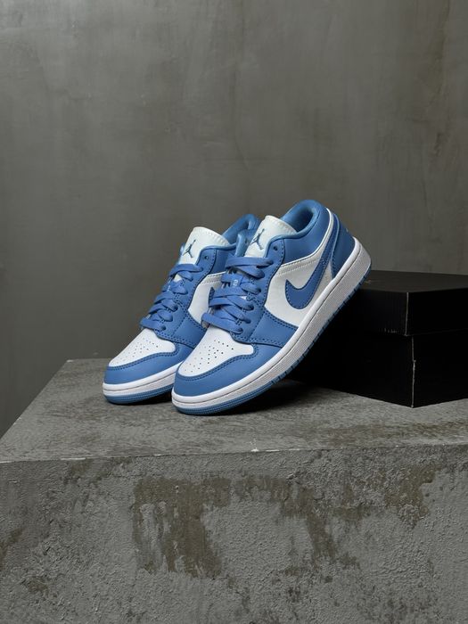 Air Jordan 1 Low “UNC” University Blue/White
