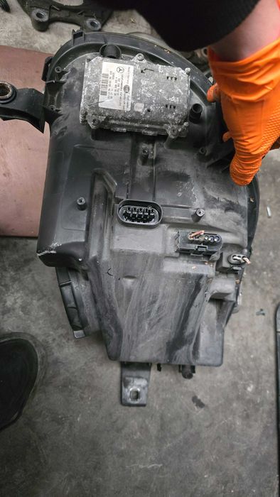 far dreapta R class R251 xenon bixenon R320 R350