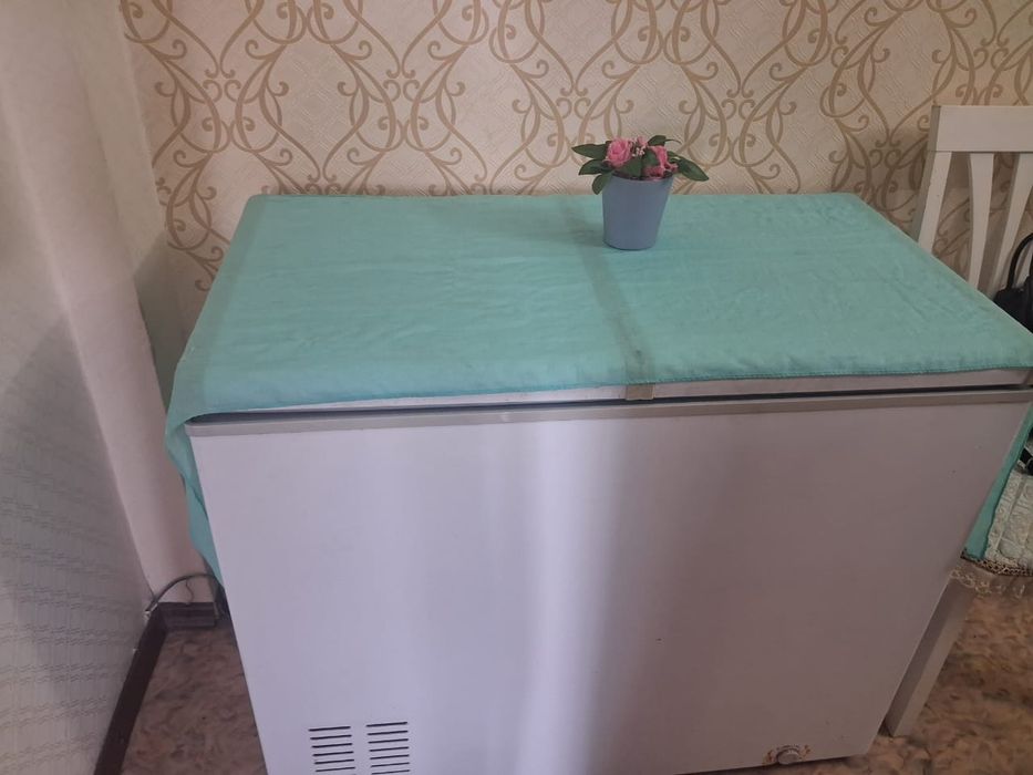 Продам морозильную камеру