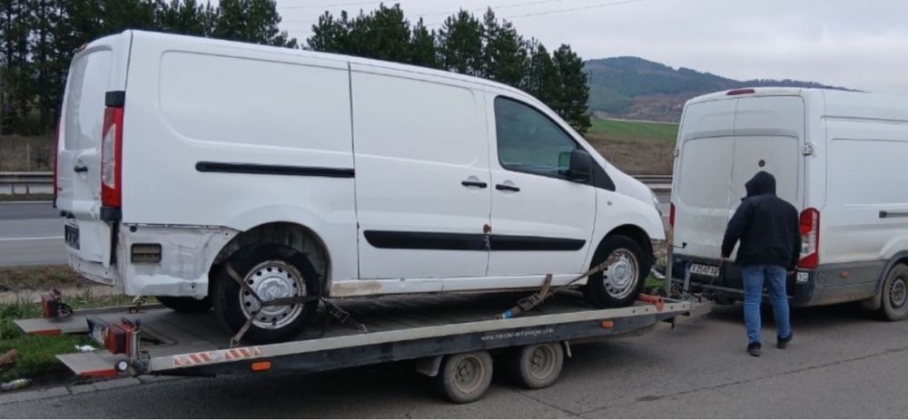 Продава се само на части Peugeot Expert 1.6 hdi 2014 год