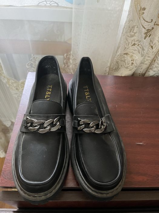 Продам кожаные туфли