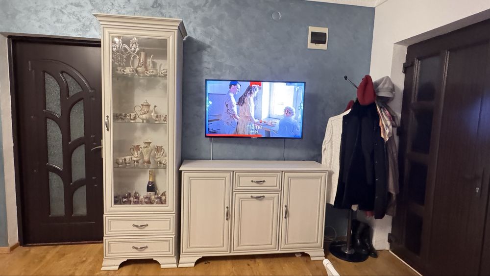 Vand mobila bucatarie/masa/scaune/living