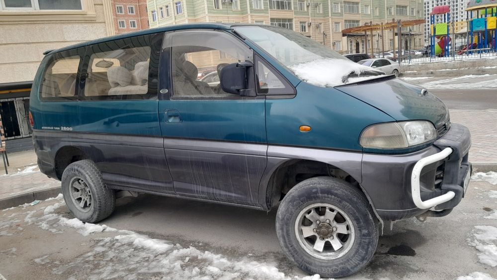 Срочно продам  машину