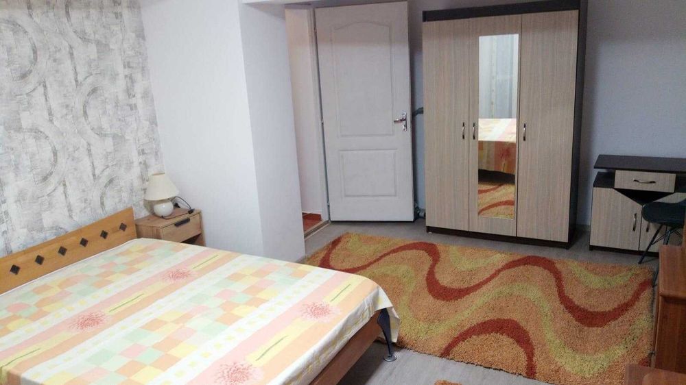 Inchiriez garsorniera 45m² Craiova