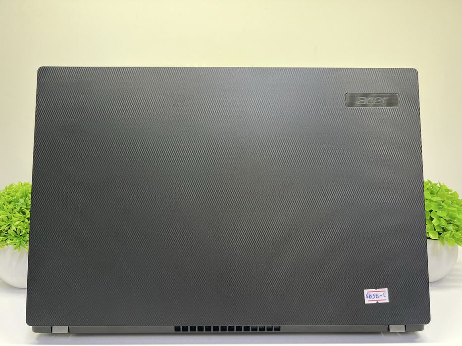 Acer Travel Mate core i5-12