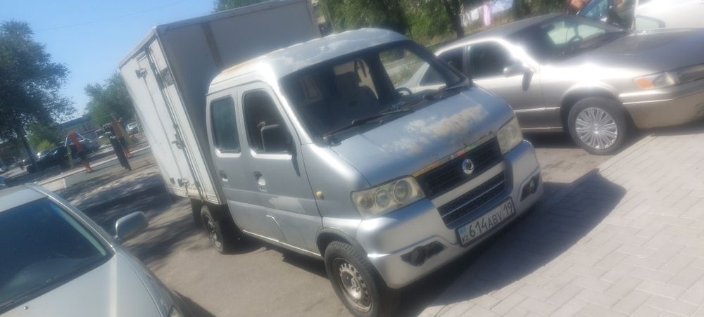 Легковая авто машина