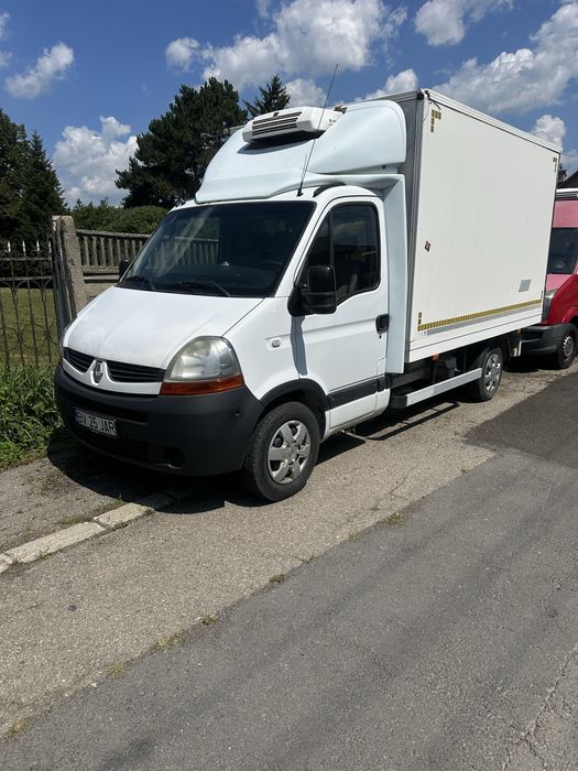 Vand / schimb renault master 2,5 l diesel