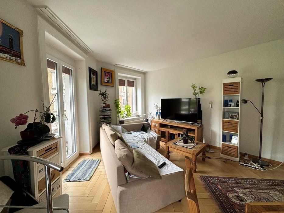 Дава се под наем Двустаен апартамент в София, Иван Вазов - 65 кв.м за 510 € - Снимка #2