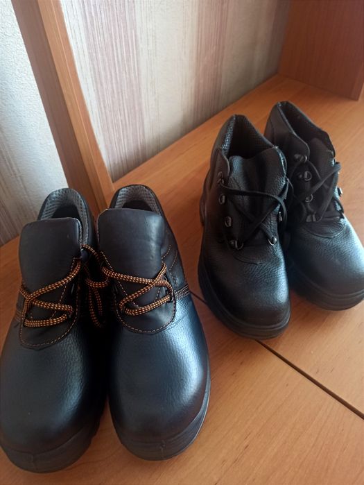 Ботинки 2 пары 39 размер