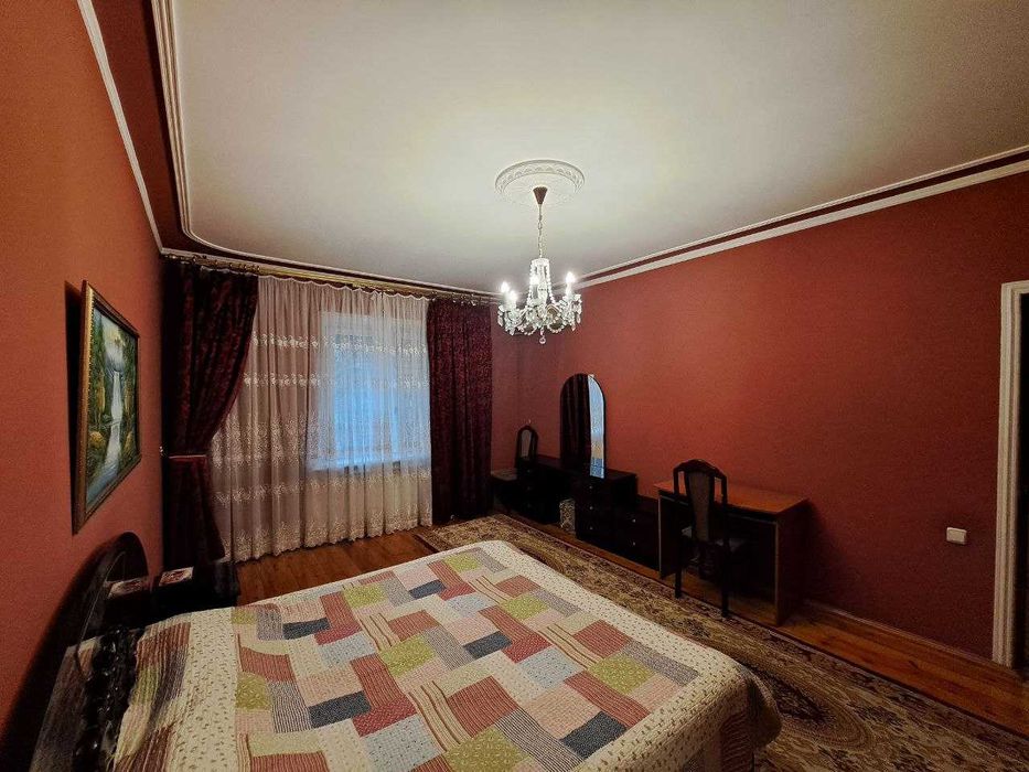 Продаётся шикарная возможность в самом центре, напротив с Mirabad Ave