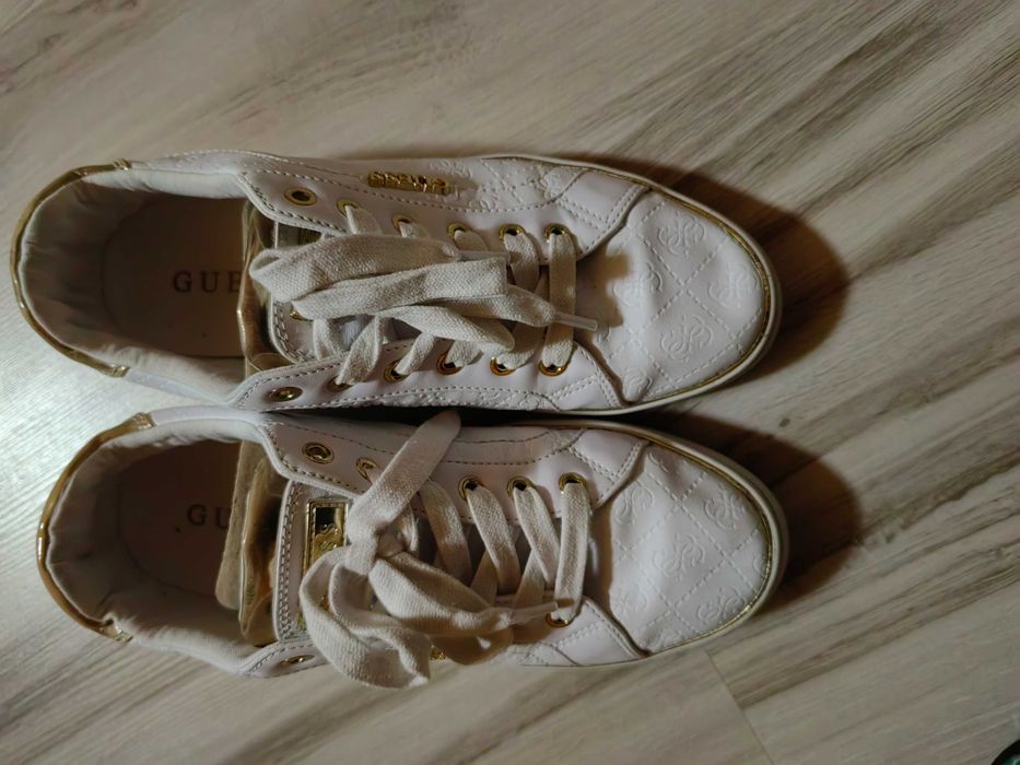 Спортни кецове Guess