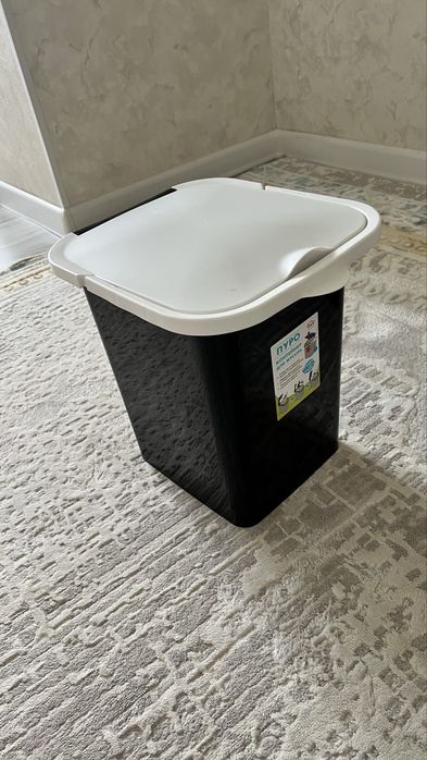 Вышелка,мусорный ведро