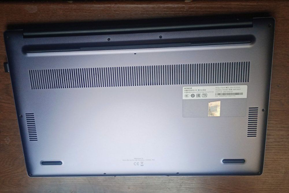 Honor  rusumli noutbuk