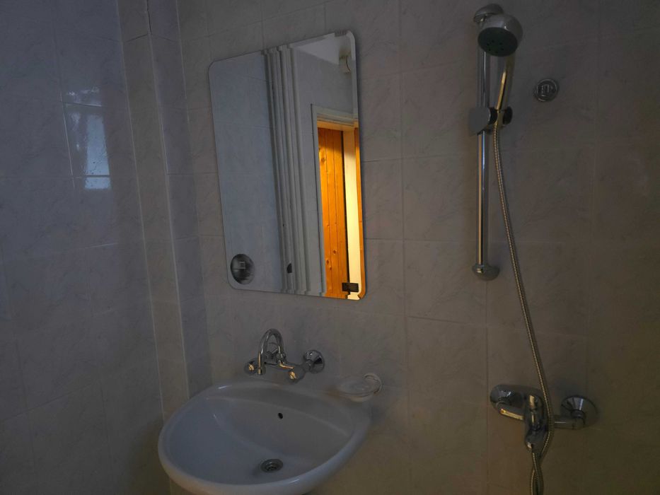 Дава се под наем Тристаен апартамент в Плевен, Идеален център - 120 кв.м за 598.23 € - Снимка #5