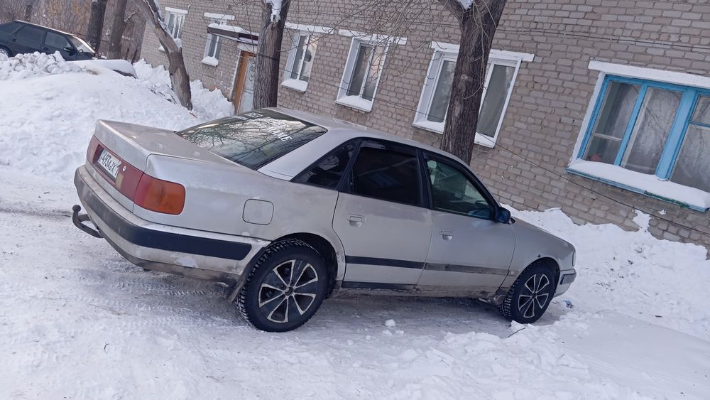 Продам ауди 100с4