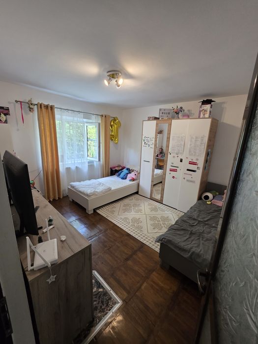 Vând apartament în zemes