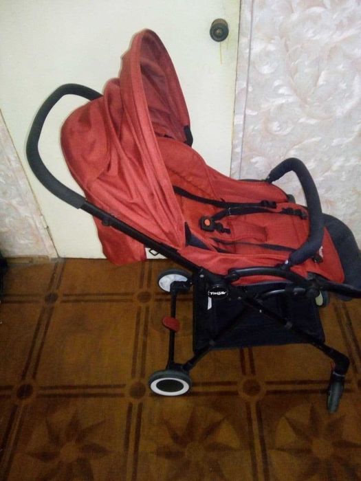 Детская коляска в отличном состоянии Taili