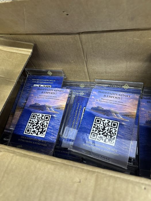 Рекламные стойки на кассу для QR кодов и тд