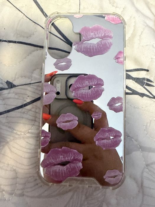 Калъфи за Iphone 16