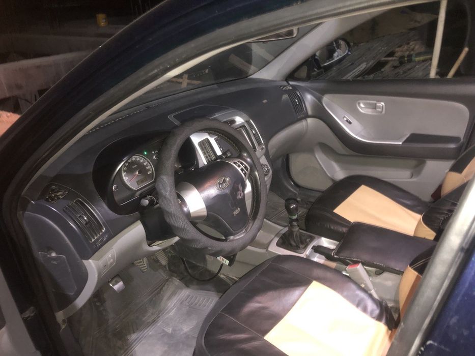 Хундай аванте автомабил