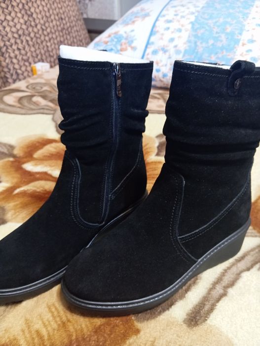 Продаются новые сапоги