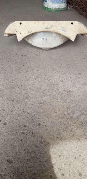 Продам раковину без стойки