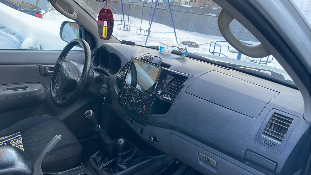 Тойота хайлюкс сатылады