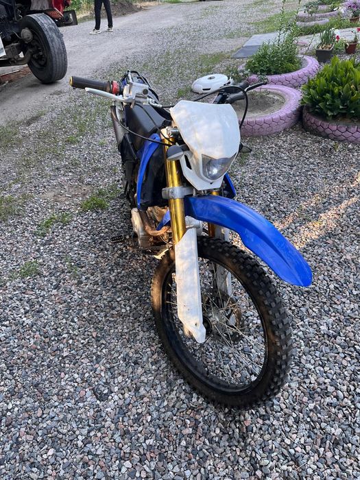 Продам эндуро 250 кубов