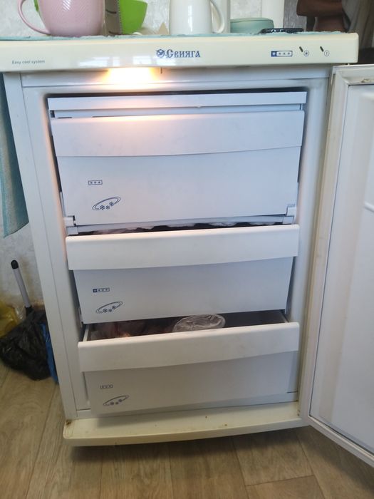 Продам морозильную камеру