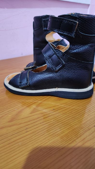 Ортопелический обувь