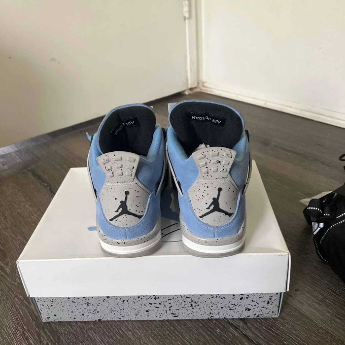 Jordan 4 University Blue