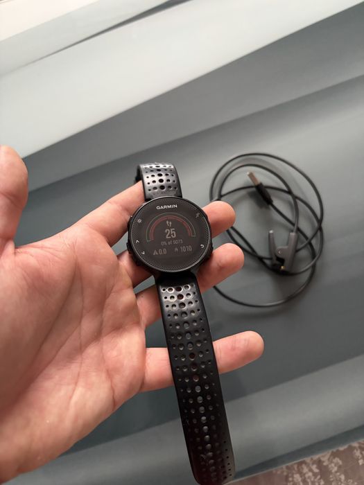 Garmin ForeRunner 235