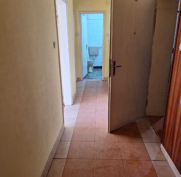 Продава се Двустаен апартамент в Стара Загора, Център - 64 кв.м за 957 €/кв.м - Снимка #2